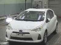 Цена авто Toyota Aqua с аукционов Японии, номер кузова NHP10, пробег 200 000, оценка 4