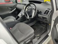 Цена авто Toyota Prius с аукционов Японии, номер кузова ZVW30, пробег 266 000, оценка 2