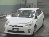 Цена авто Toyota Prius с аукционов Японии, номер кузова ZVW30, пробег 266 000, оценка 2