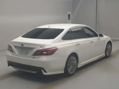 Toyota CROWN HYBRID