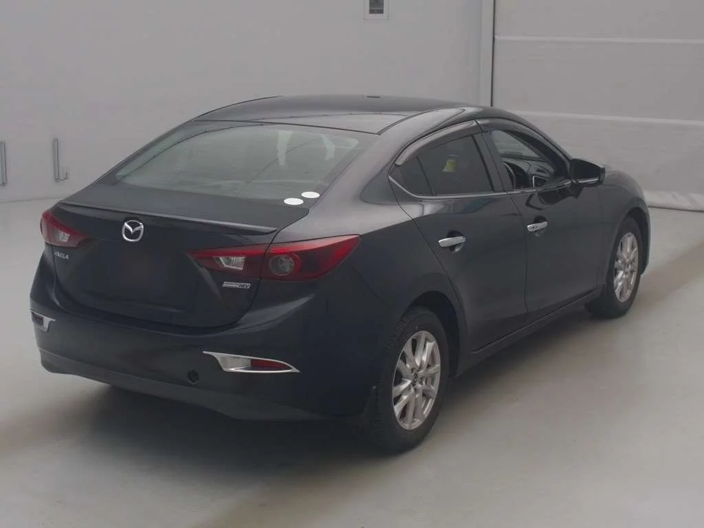 Mazda AXELA HYBRID  с аукциона в Японии