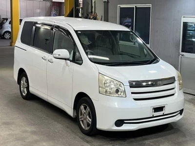 Статистика аукционов Toyota Noah