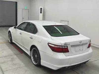 Lexus LS460L