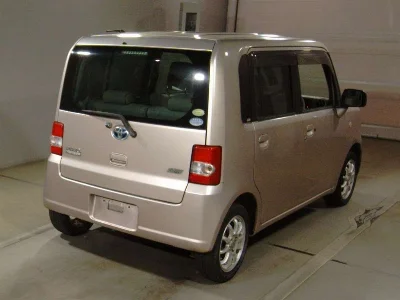 Toyota Pixis Space