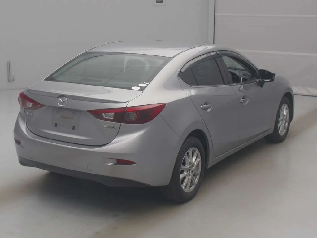 Mazda AXELA HYBRID  с аукциона в Японии