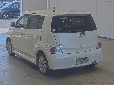 Toyota bB