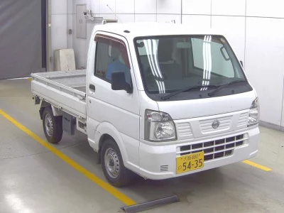 Nissan NT100 Clipper
