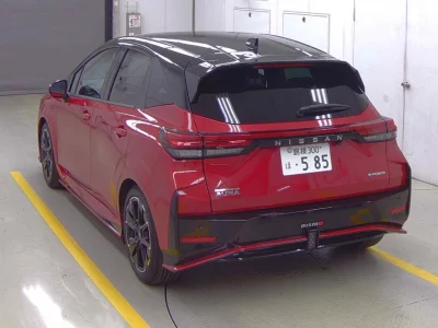 Nissan Aura