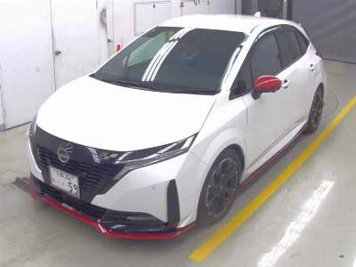 Nissan Aura