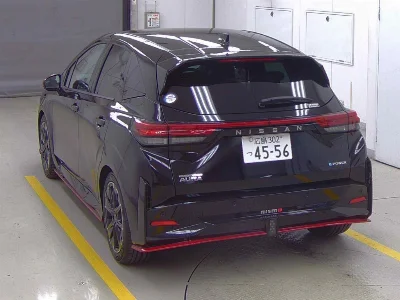 Nissan Aura