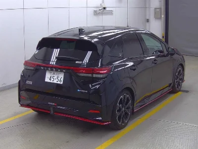 Nissan Aura