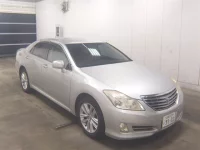 Цена авто Toyota Crown с аукционов Японии, номер кузова GRS200, пробег 82 000, оценка 6