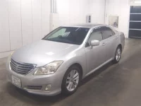Цена авто Toyota Crown с аукционов Японии, номер кузова GRS200, пробег 82 000, оценка 6