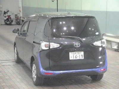 Toyota Sienta