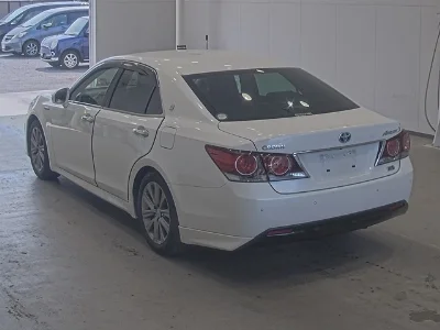 Toyota CROWN HYBRID