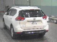 Цена авто Nissan X-Trail с аукционов Японии, номер кузова HNT32, пробег 73 000, оценка 8