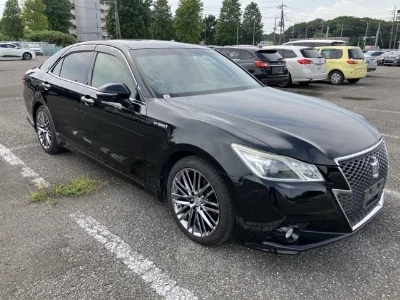 Toyota CROWN HYBRID