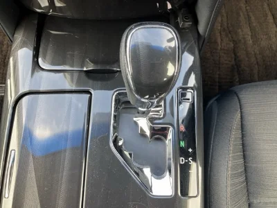 Toyota CROWN HYBRID
