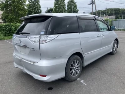 Toyota Estima Hybrid