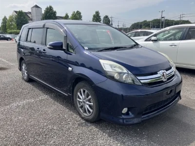 TOYOTA ISIS
