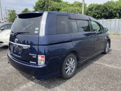 TOYOTA ISIS