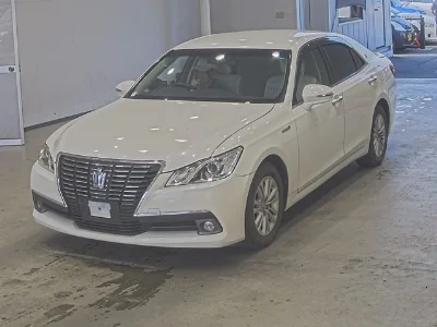 Toyota CROWN HYBRID