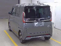 Цена авто Nissan Roox с аукционов Японии, номер кузова B45A, пробег 22 000, оценка 3