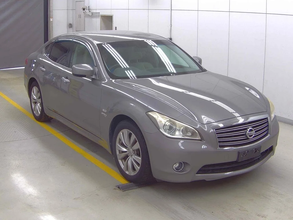 Nissan FUGA HYBRID  с аукциона в Японии