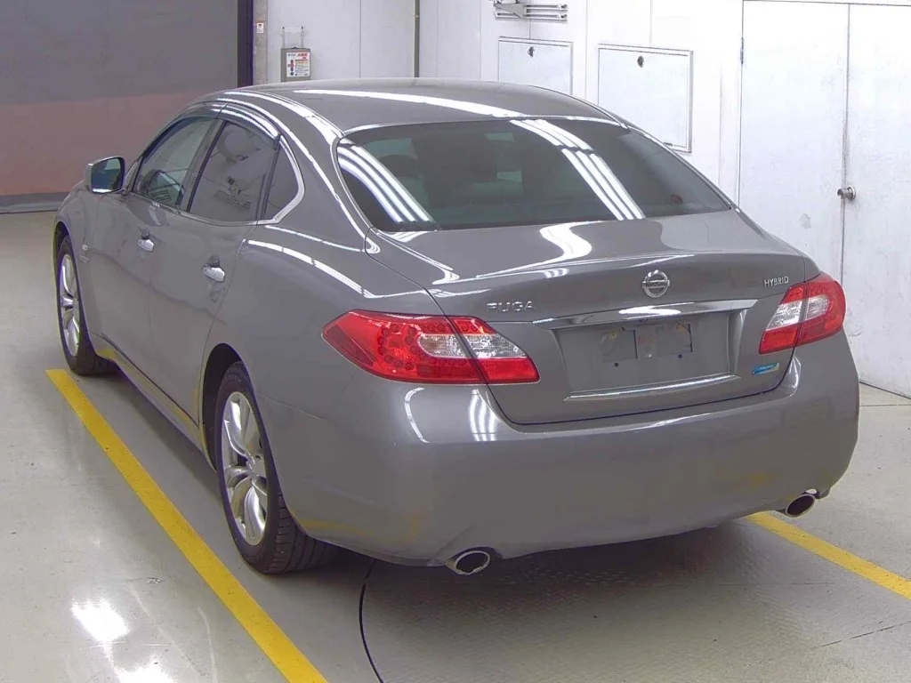 Nissan FUGA HYBRID  с аукциона в Японии