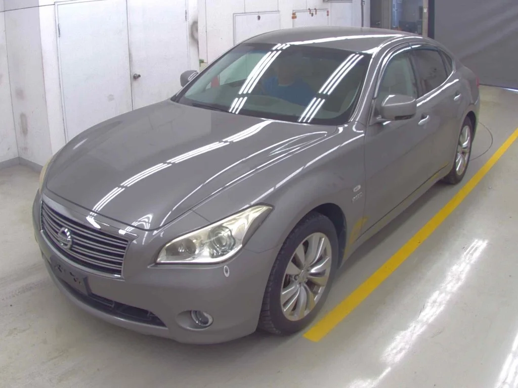 Nissan FUGA HYBRID  с аукциона в Японии