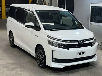 Статистика аукционов Toyota Voxy