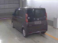 Цена авто Nissan Roox с аукционов Японии, номер кузова B44A, пробег 41 000, оценка 8