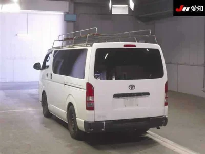 Toyota HiAce Van