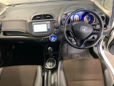 Honda FIT SHUTTLE HYBRID