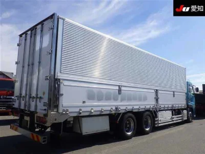NISSAN DIESEL (UD) QUON