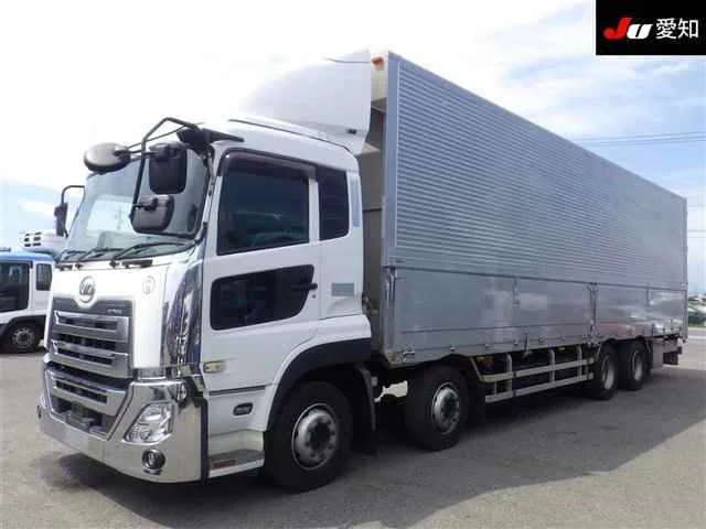 NISSAN DIESEL (UD) QUON  с аукциона в Японии
