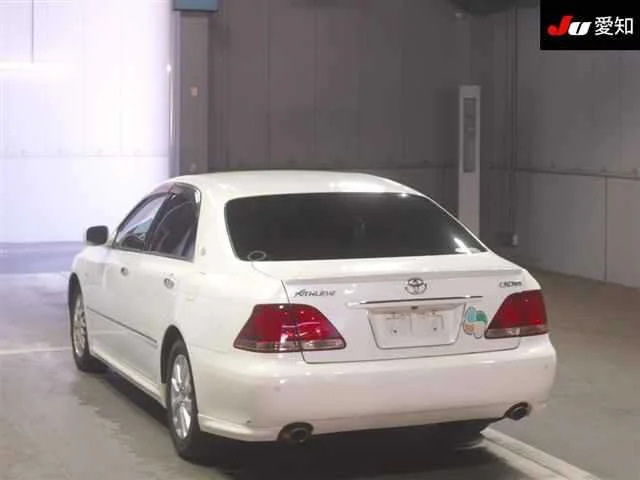 Toyota CROWN ATHLETE  с аукциона в Японии