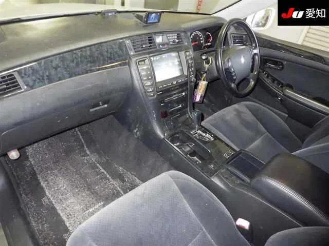 Toyota CROWN ATHLETE  с аукциона в Японии