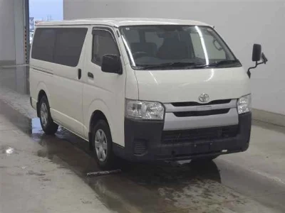 TOYOTA HIACE VAN