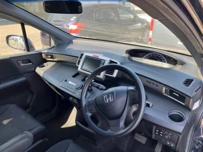 HONDA FREED SPIKE