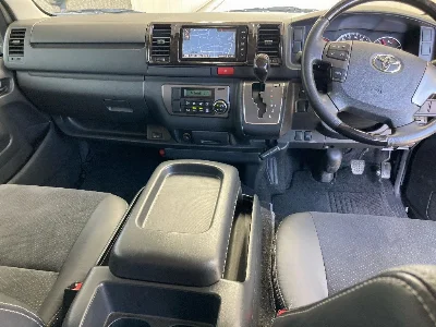 TOYOTA HIACE VAN
