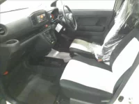 Цена авто Daihatsu  с аукционов Японии, номер кузова LA360S, пробег 37 000, оценка 8