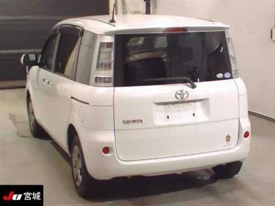 TOYOTA SIENTA