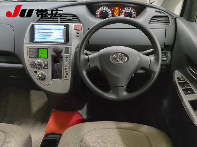 Toyota Ractis  с аукциона в Японии