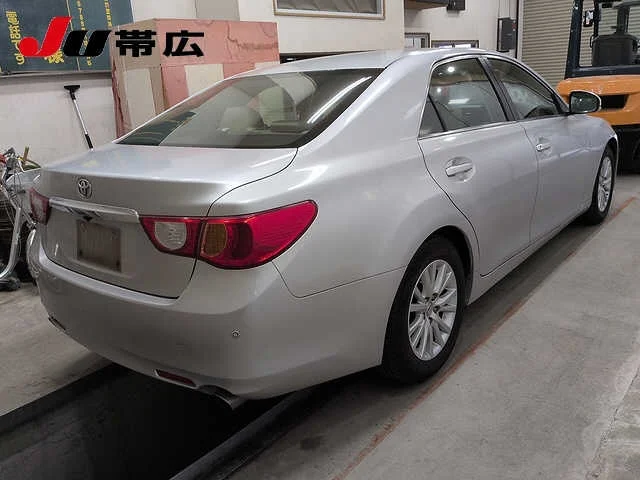 Toyota Mark X  с аукциона в Японии