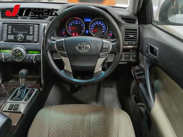 Toyota Mark X  с аукциона в Японии
