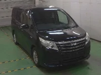 Цена авто Toyota Noah с аукционов Японии, номер кузова ZWR80G, пробег 164 000, оценка 6