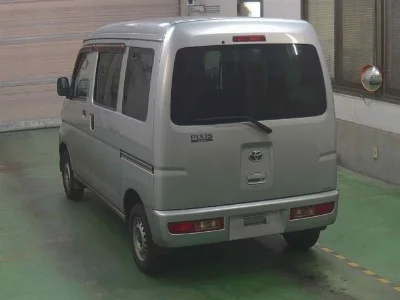 Toyota Pixis Van
