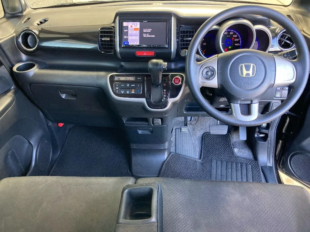 Honda N BOX CUSTOM  с аукциона в Японии