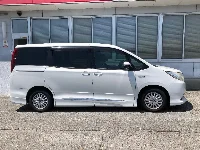 Цена авто Toyota Noah с аукционов Японии, номер кузова ZWR80G, пробег 116 000, оценка 8